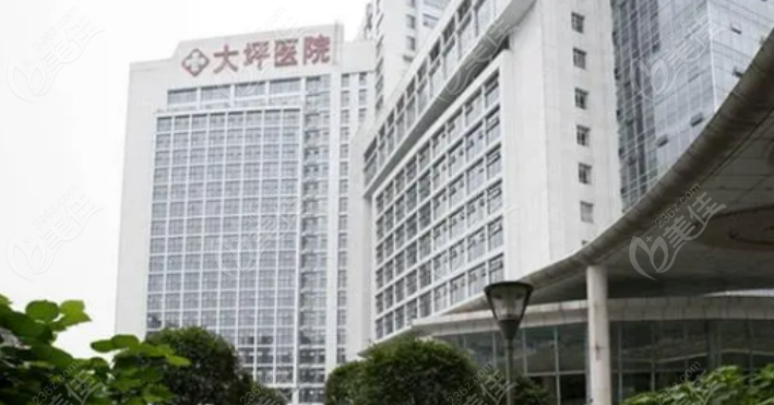 重庆晶体植入医院排名前十名